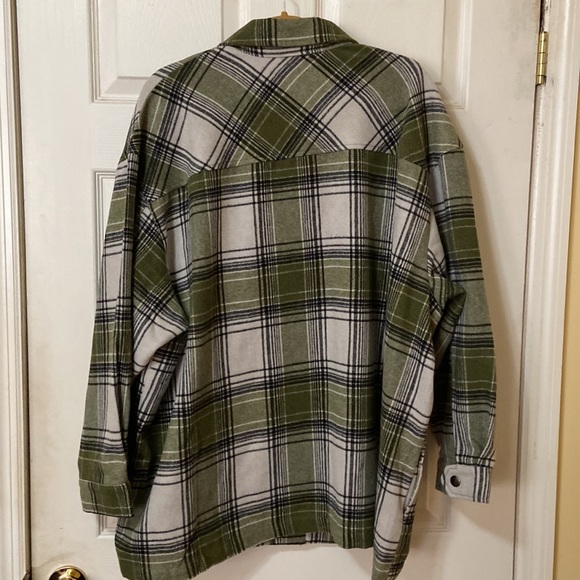 HFX Plaid Shacket - Picture 7 of 8